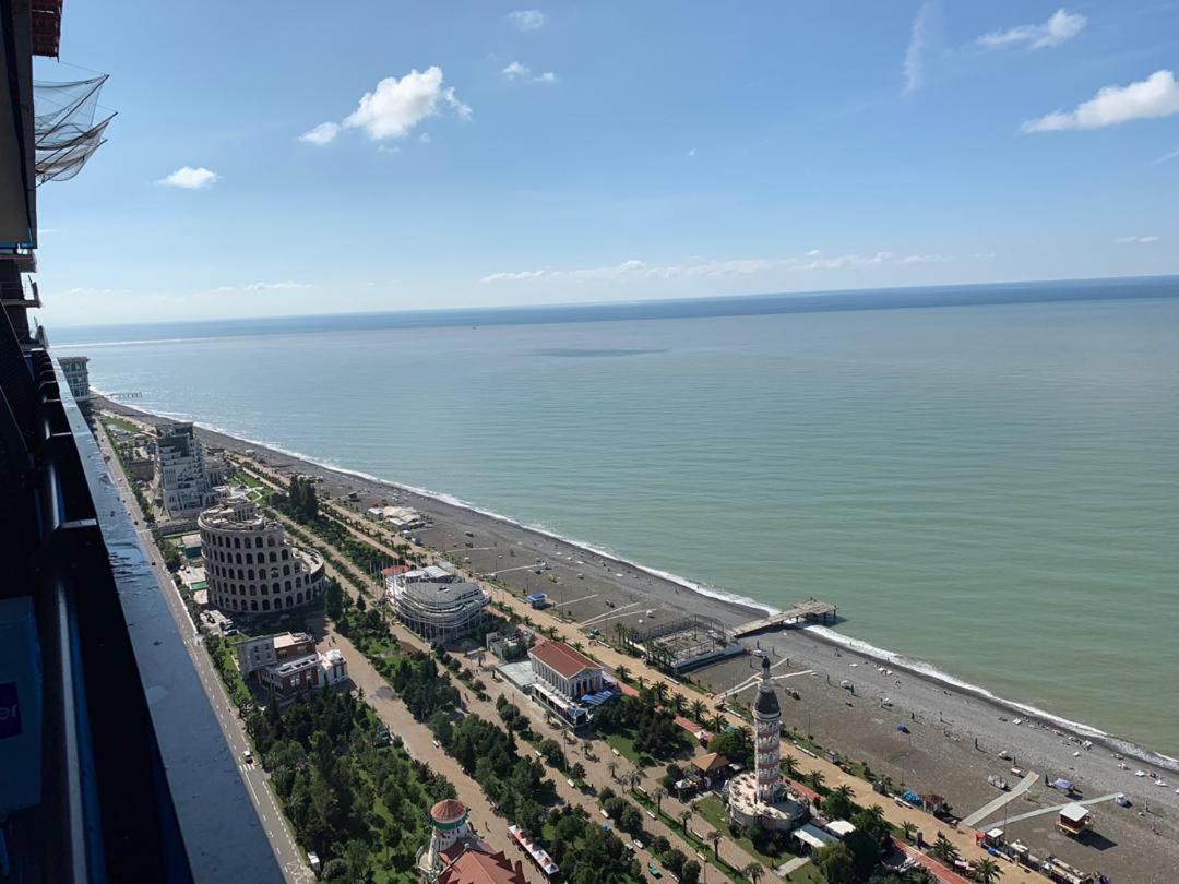 Lamar Hotel Батуми Екстериор снимка