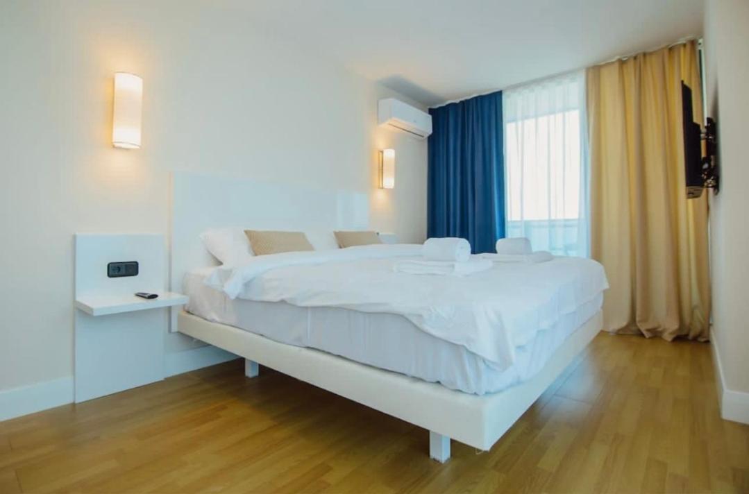 Lamar Hotel Батуми Стая снимка