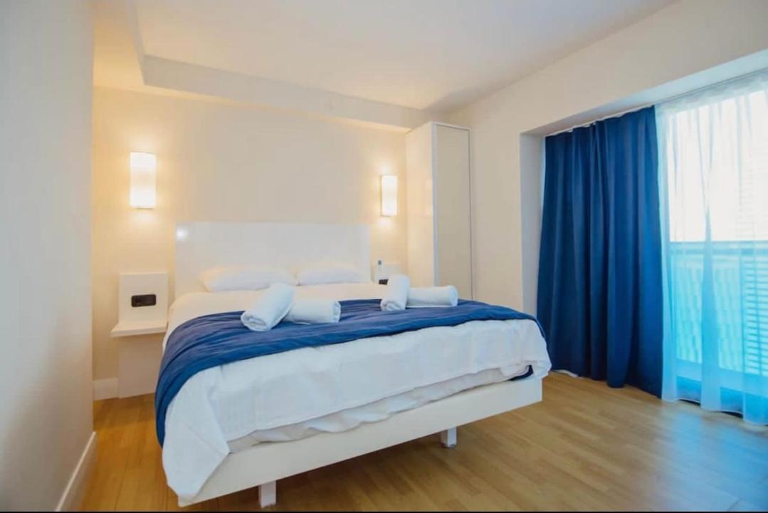 Lamar Hotel Батуми Стая снимка