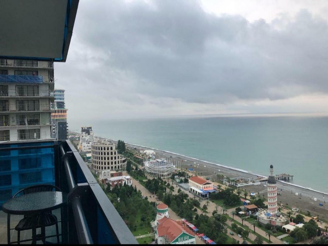 Lamar Hotel Батуми Екстериор снимка